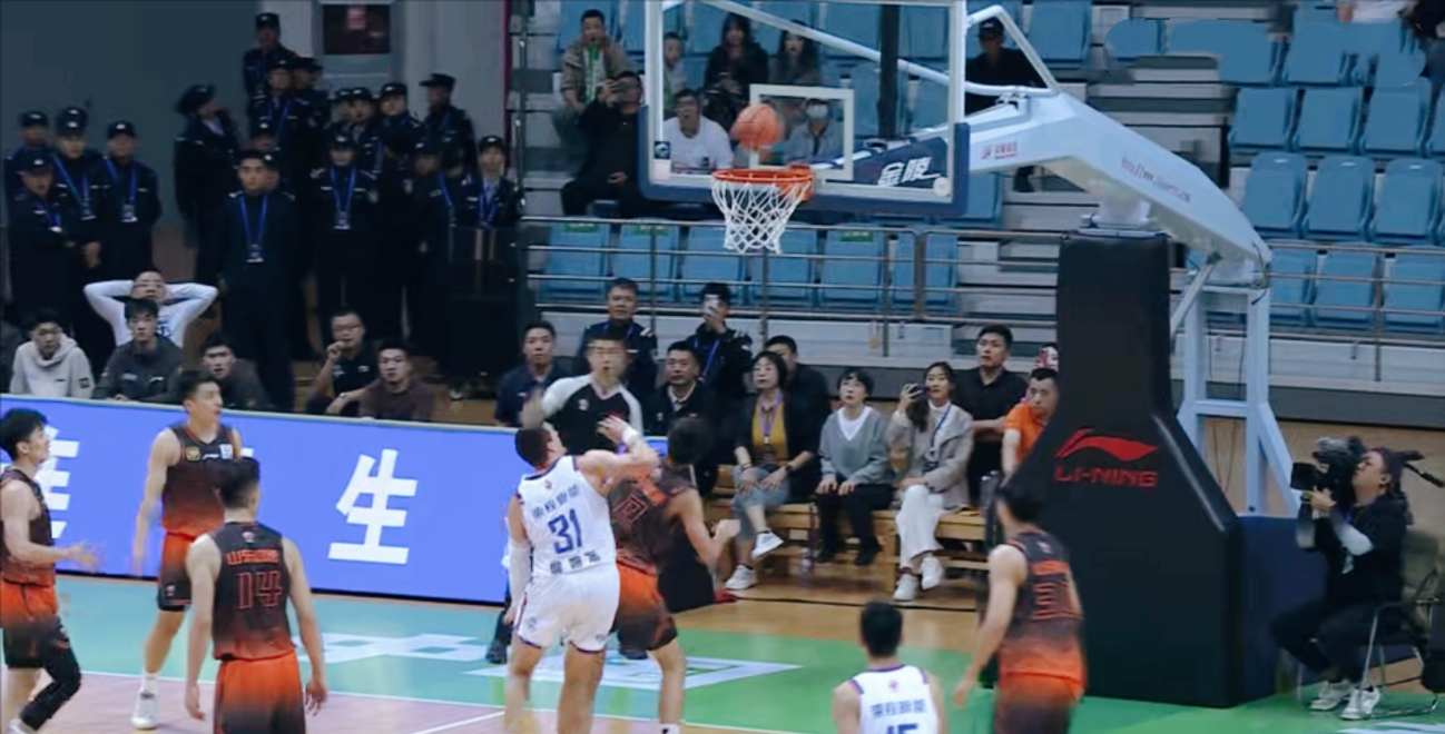 开云APP-加时末段欧篮联焦点战，勒沃库森绝杀压哨，目标明确，心理建设被强调(拜仁62大胜勒沃库森)