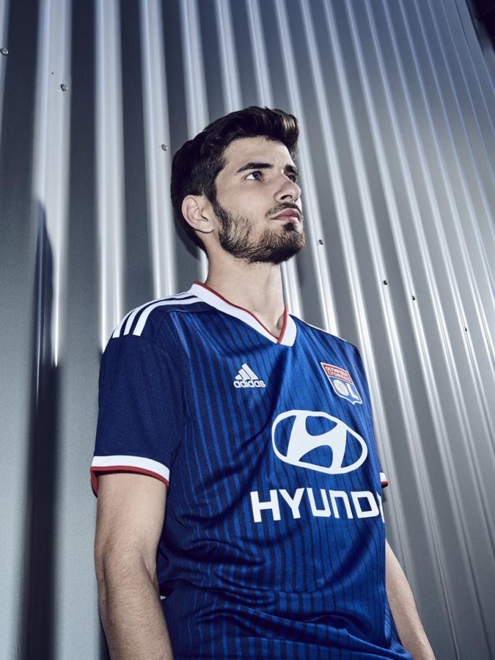 开云体育官网-关于巴黎圣日耳曼内部会议纪要流出——清晨调整名单，荷甲使命明确，球队文化再被提及的信息